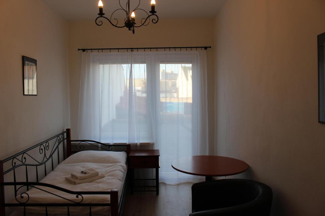 Hotel Cerny Kun Louny Exterior photo